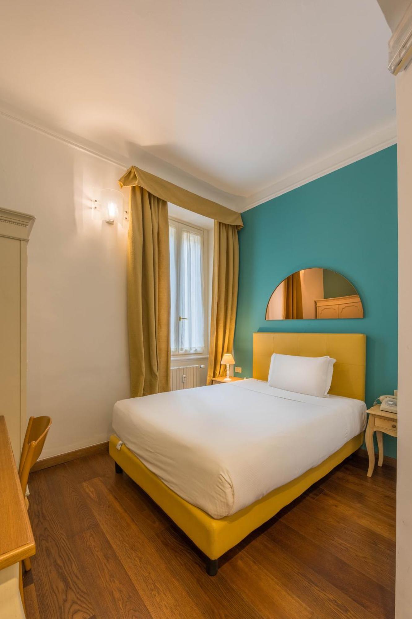 Classic Single Room